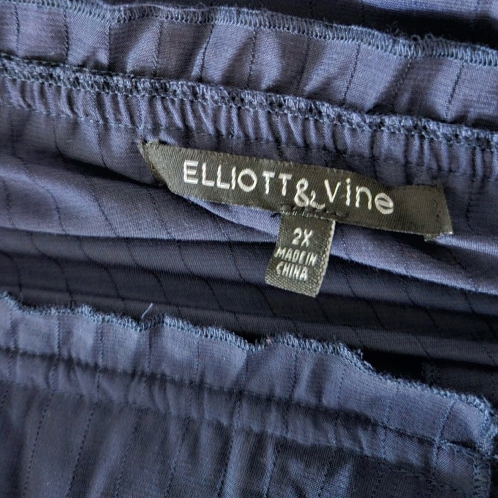NWT Elliott & Vine Navy Blue Ruffle Off-Shoulder Long Sleeve Blouse Top Size 2X - Picture 6 of 9